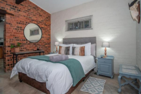 Bushbaby Cottage in Hartbeespoort